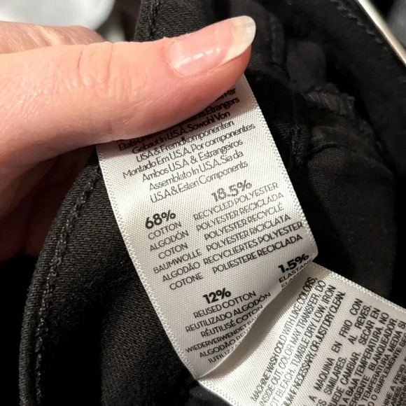 NWT MOTHER The Straight Up Rambler Cargo Skimp Jeans in Pitch Black Size 32 - Picture 16 of 16